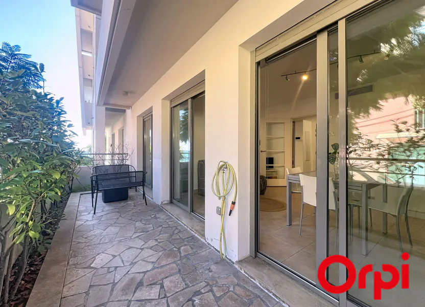 Flat Boulevard de Garavan in Menton