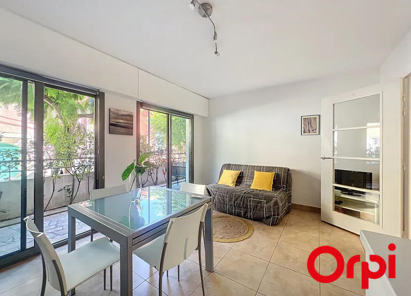 Flat Boulevard de Garavan in Menton