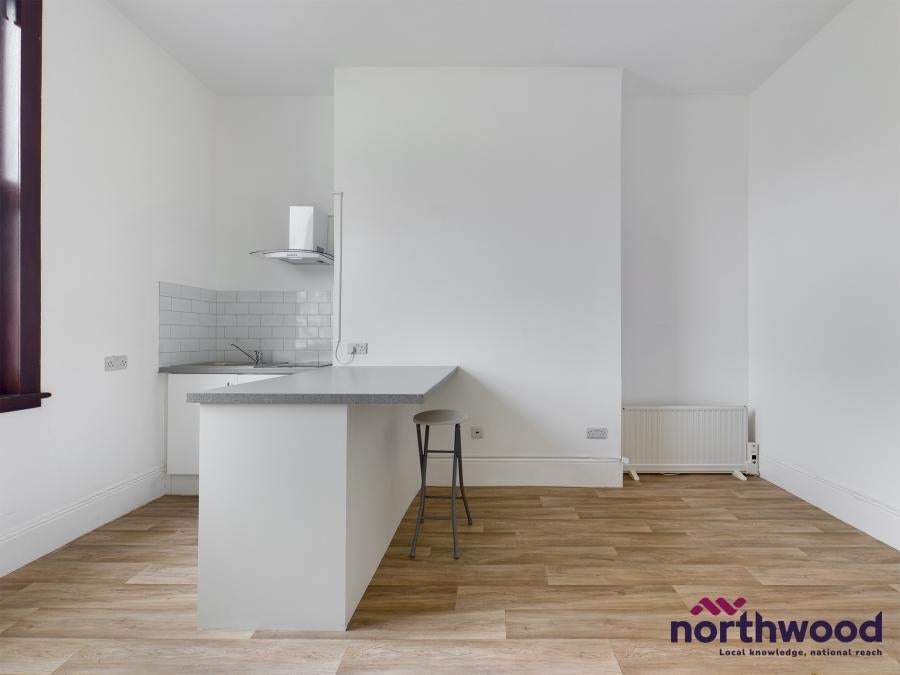 Flat Cornwallis Gardens in St Leonards