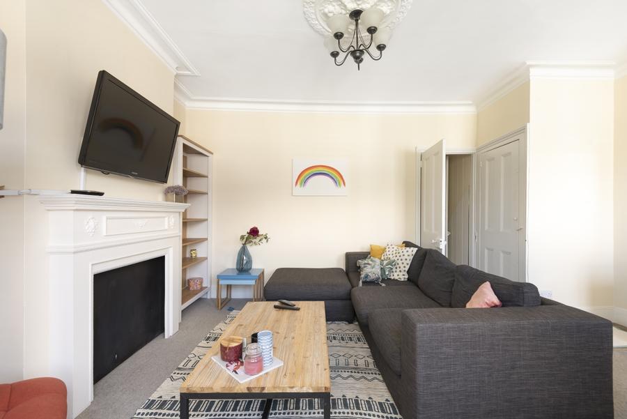 Flat Berber Road in Greater London