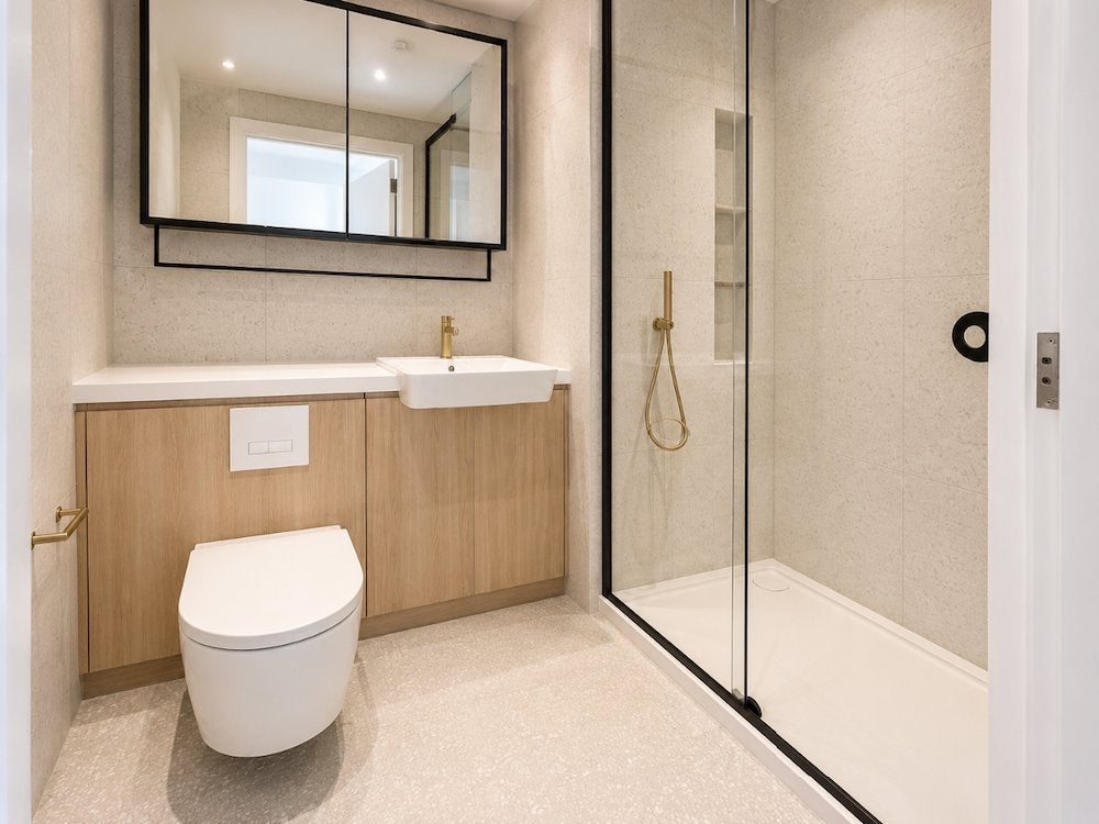 Flat Cendal Crescent in Greater London