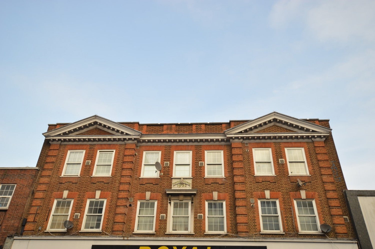Flat High Street in Slough
