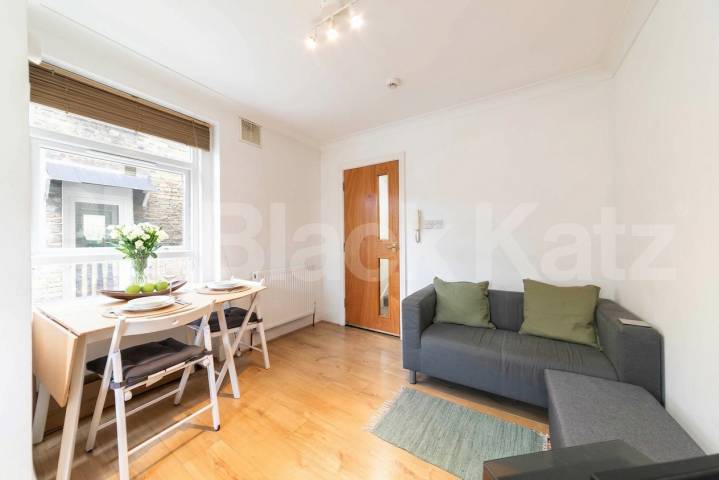 Flat Iverson Road in Greater London