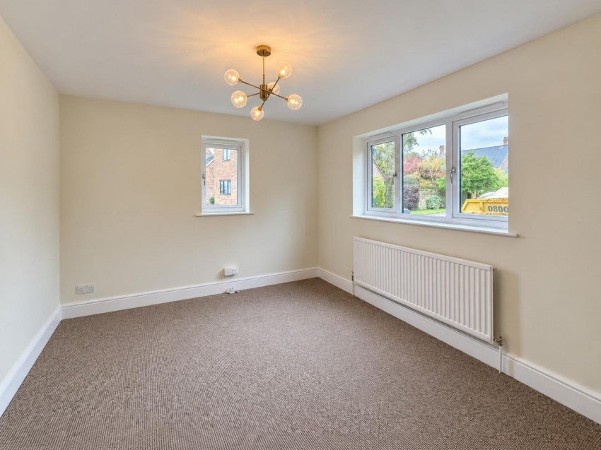 House Meadow Farm Close in Flore