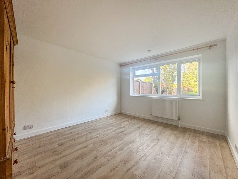 Flat Gilpin Green in St Albans