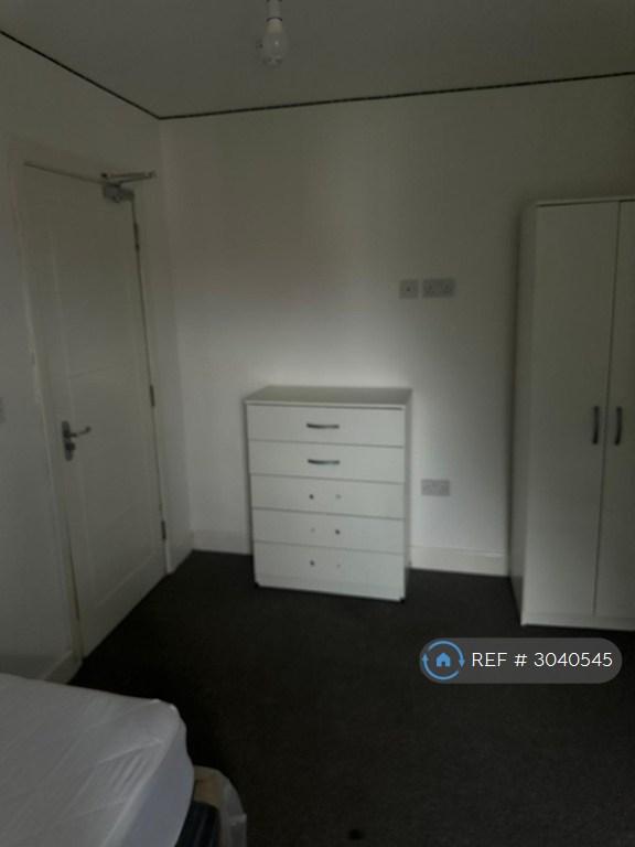 Room Mount Pleasant Avenue in Birmingham