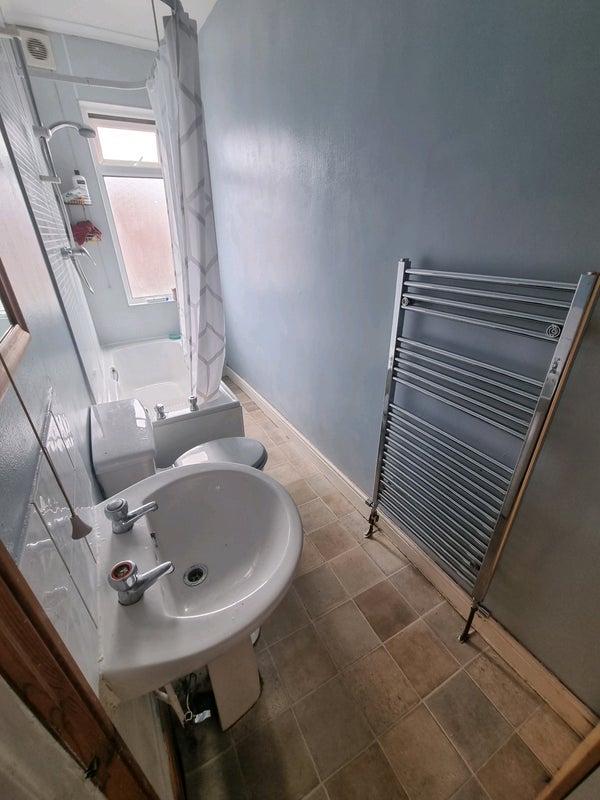 Room Murray Road in Sheffield