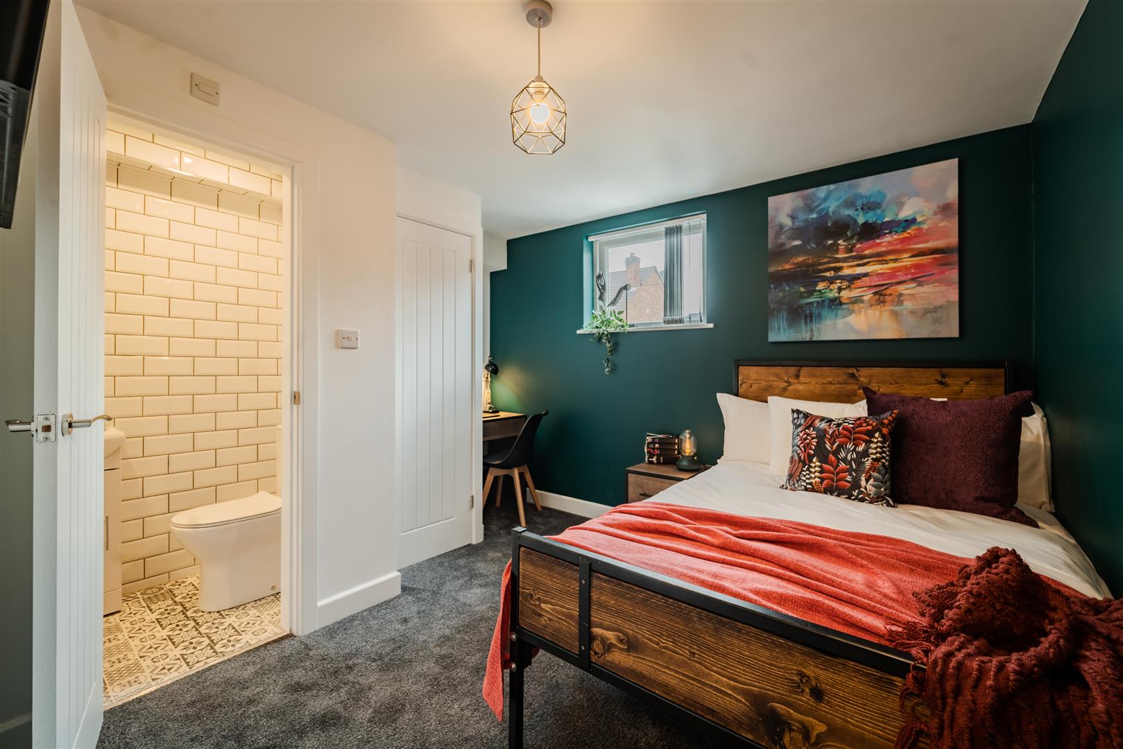 Room Charterhouse Road in Coventry