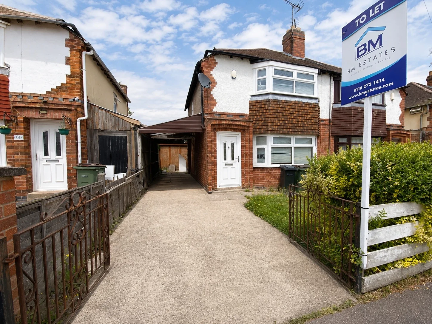 House Kingston Avenue in Oadby and Wigston