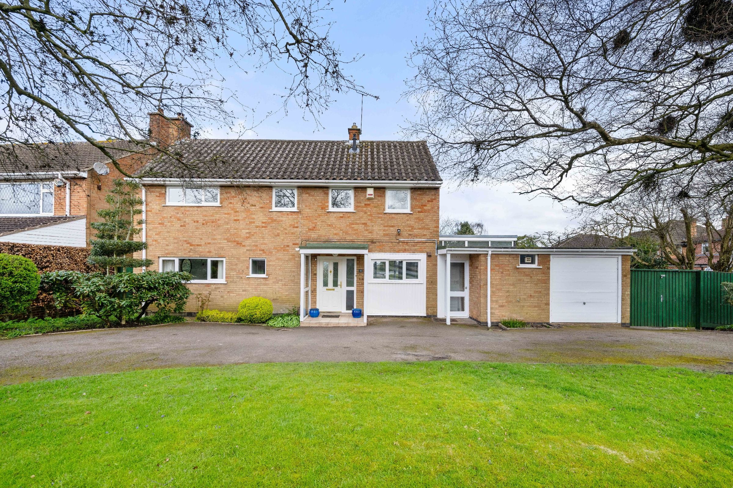 House Manor Road Extension in Oadby and Wigston