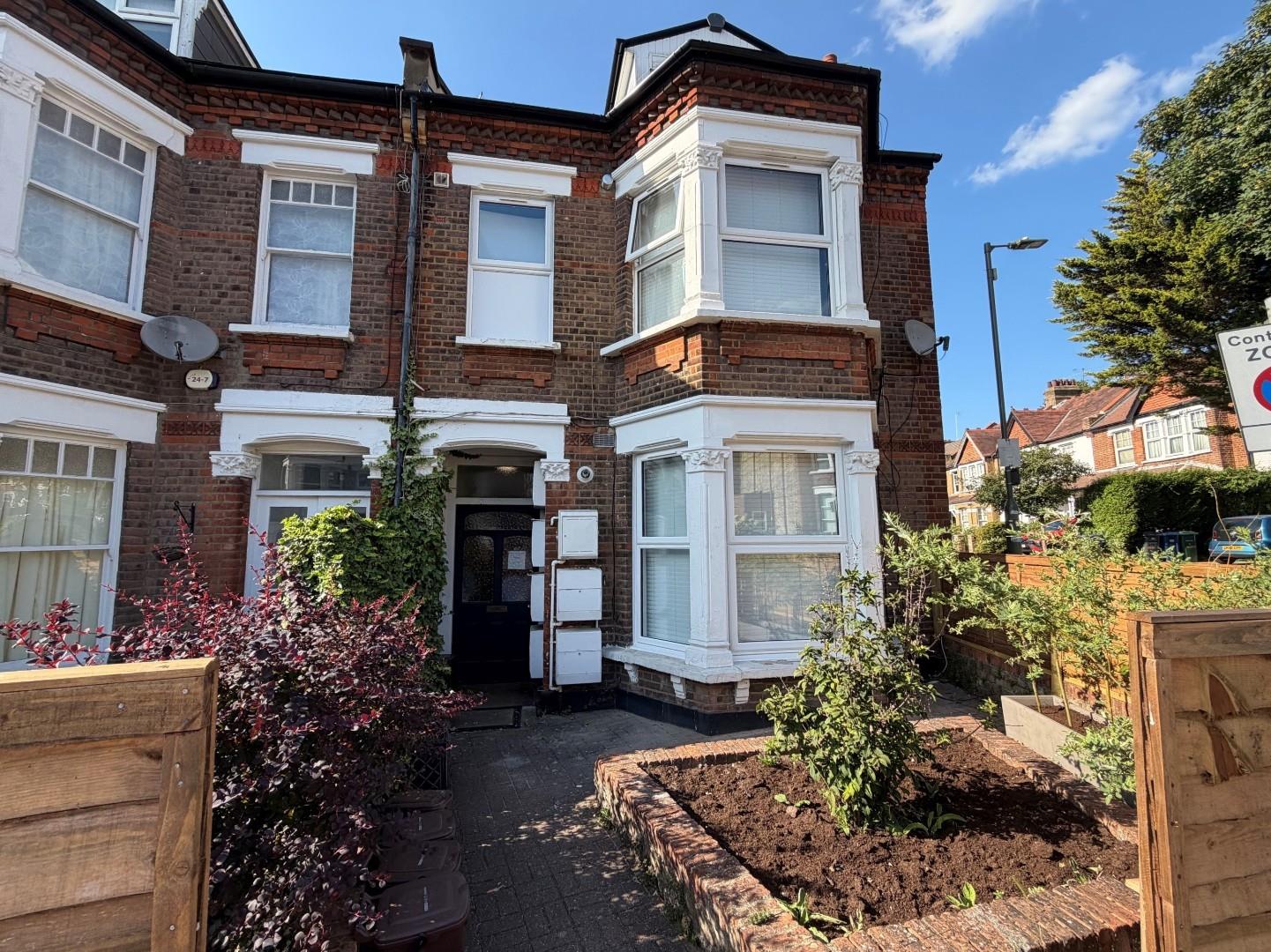 Flat Mountfield Road in Greater London