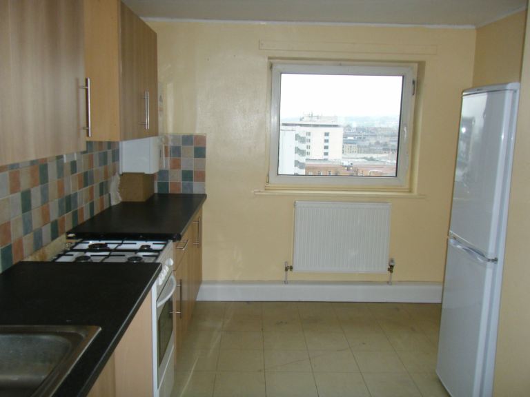 Flat Reyhill Grove in Bradford