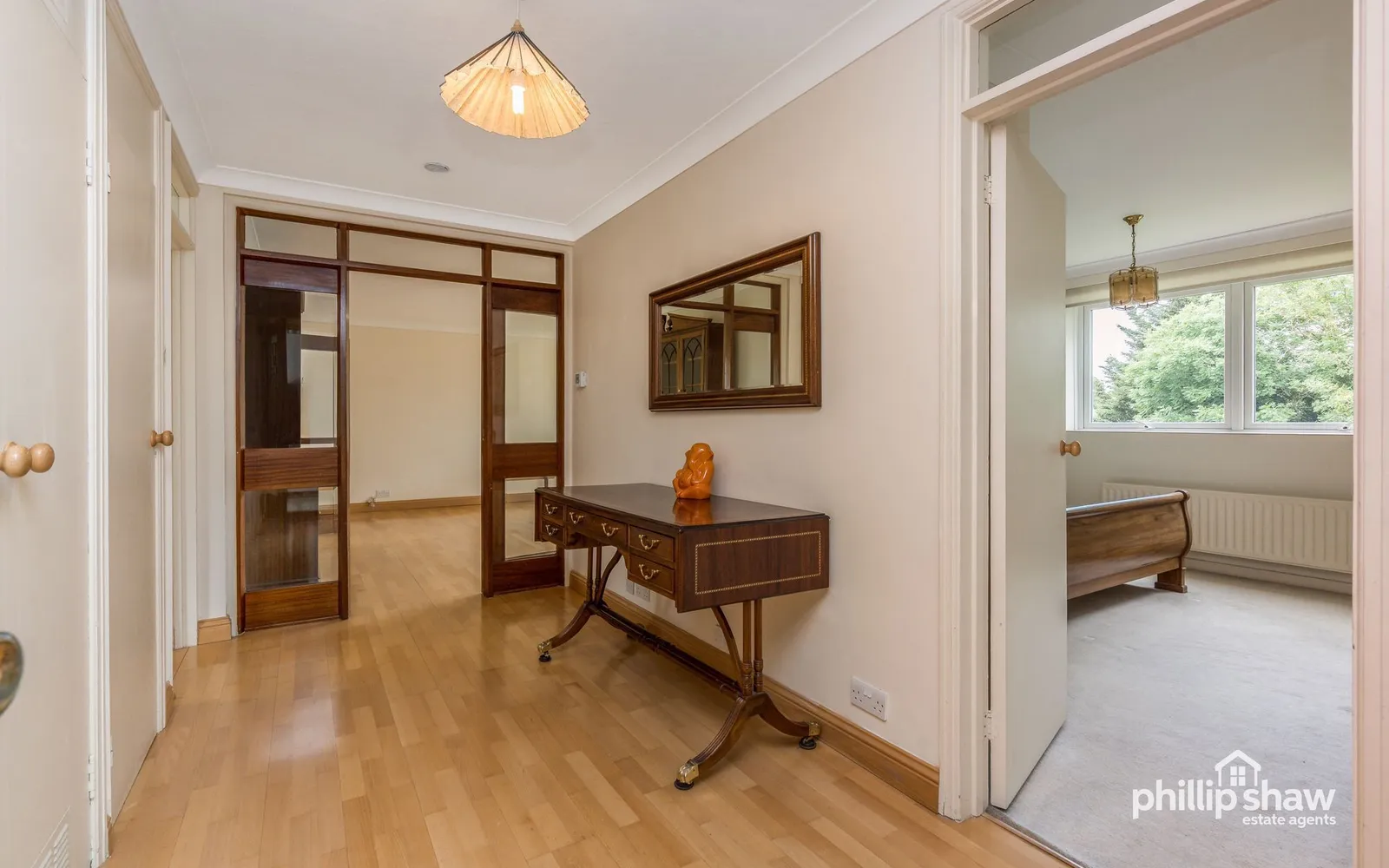 Flat Wolverton Road in Greater London