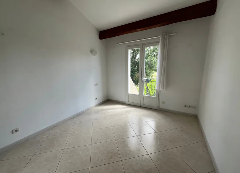 Flat Place des Compagnons in Marsillargues