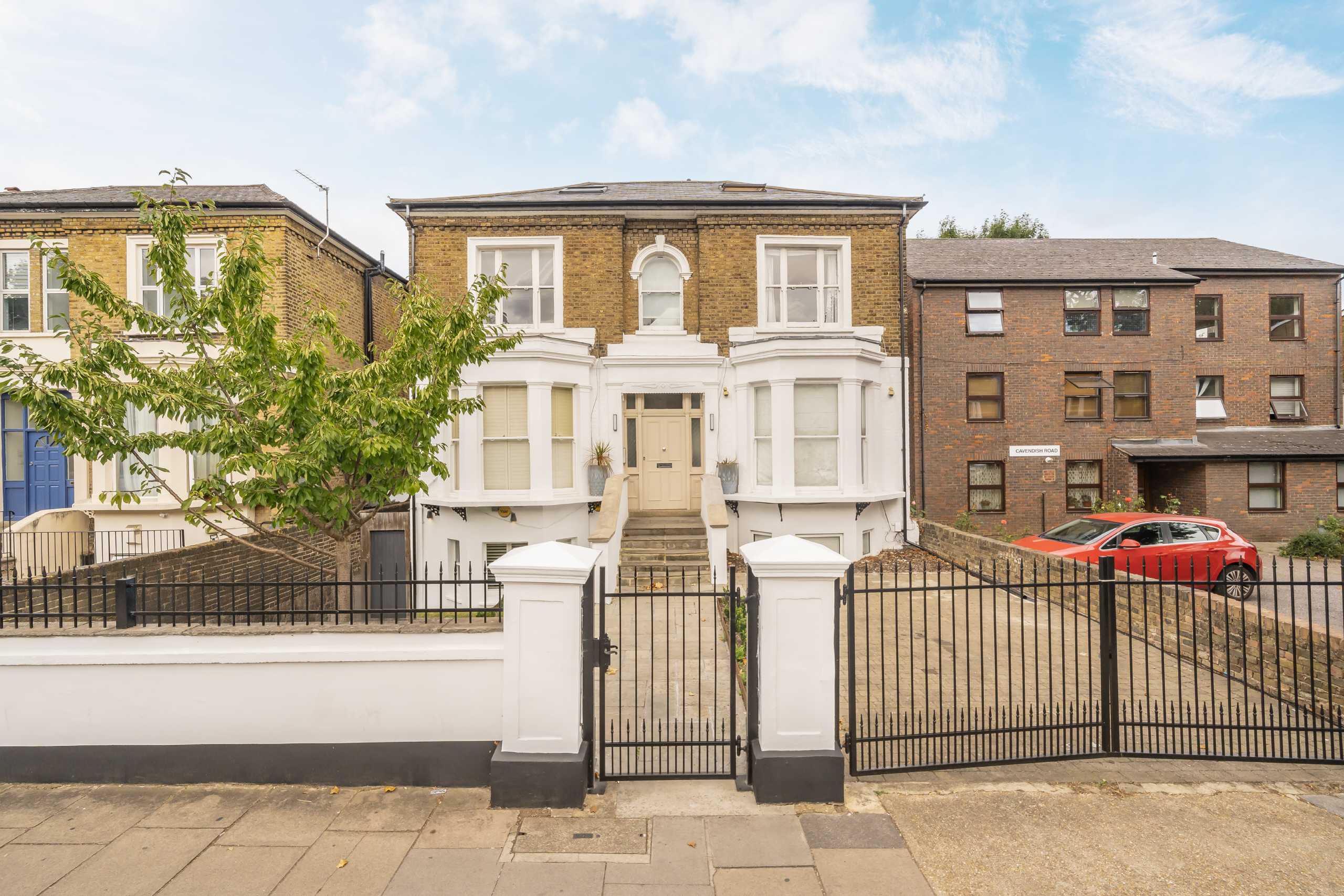 Flat Cavendish Road in Greater London