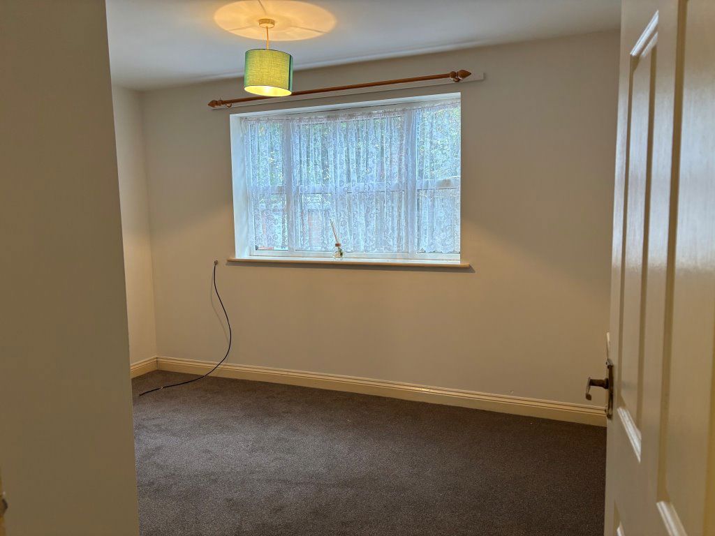 Flat Vernon Terrace in Northampton