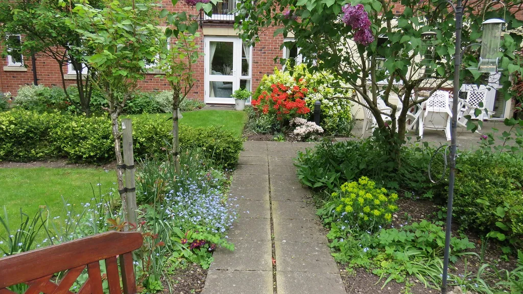 Flat Town Meadows Way in East Staffordshire