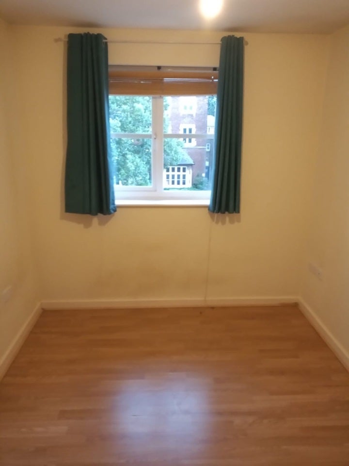 Flat Viridian Square in Aylesbury