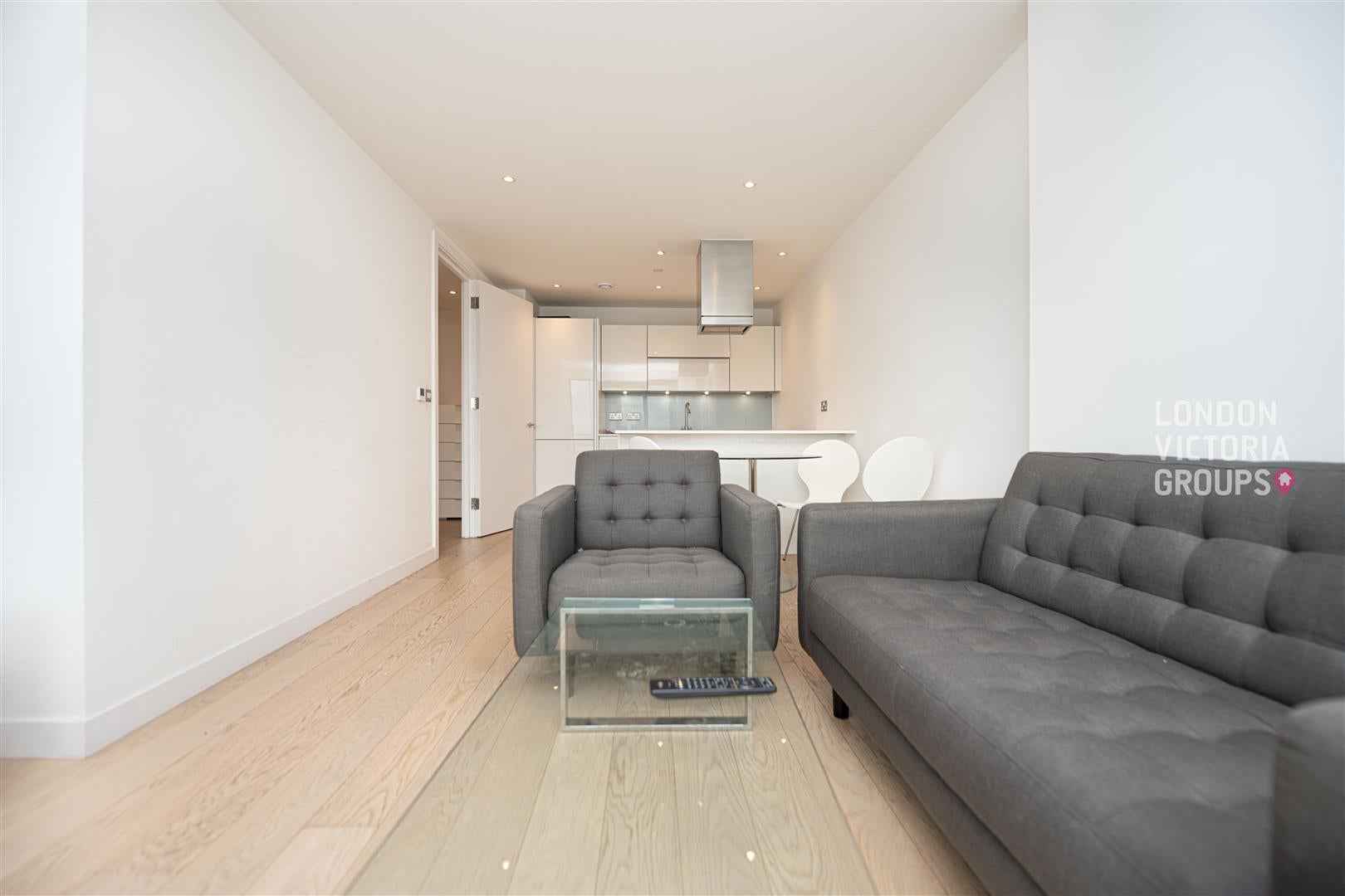 Flat Yabsley Street in Greater London