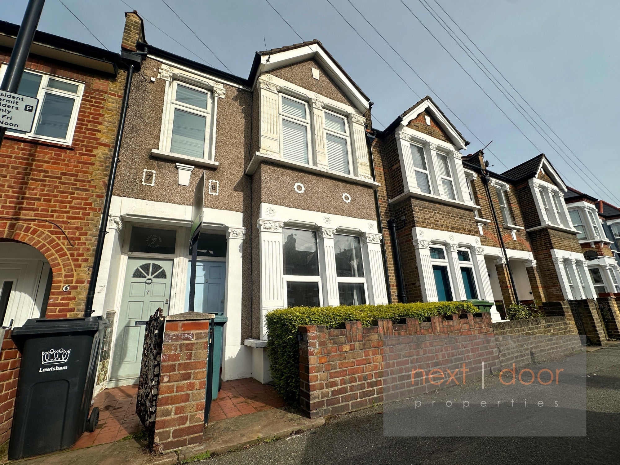 Flat Longhurst Road in Greater London