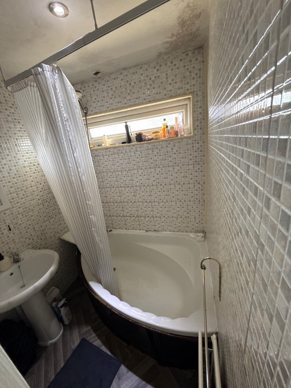 Room Briarbank Walk in Nottingham