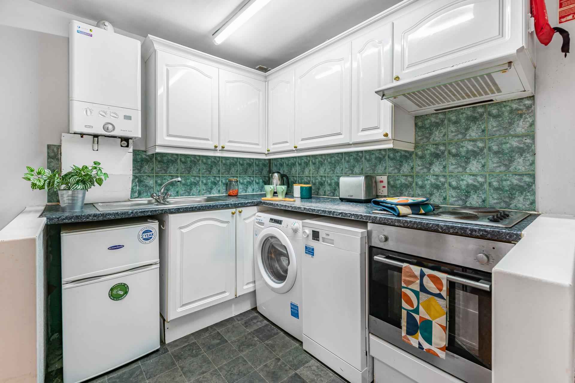 Flat Brudenell Avenue in Leeds