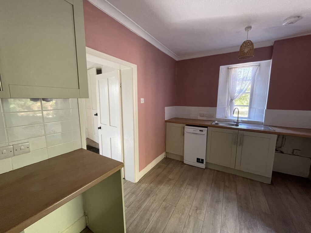 House Slugg Hill in Street
