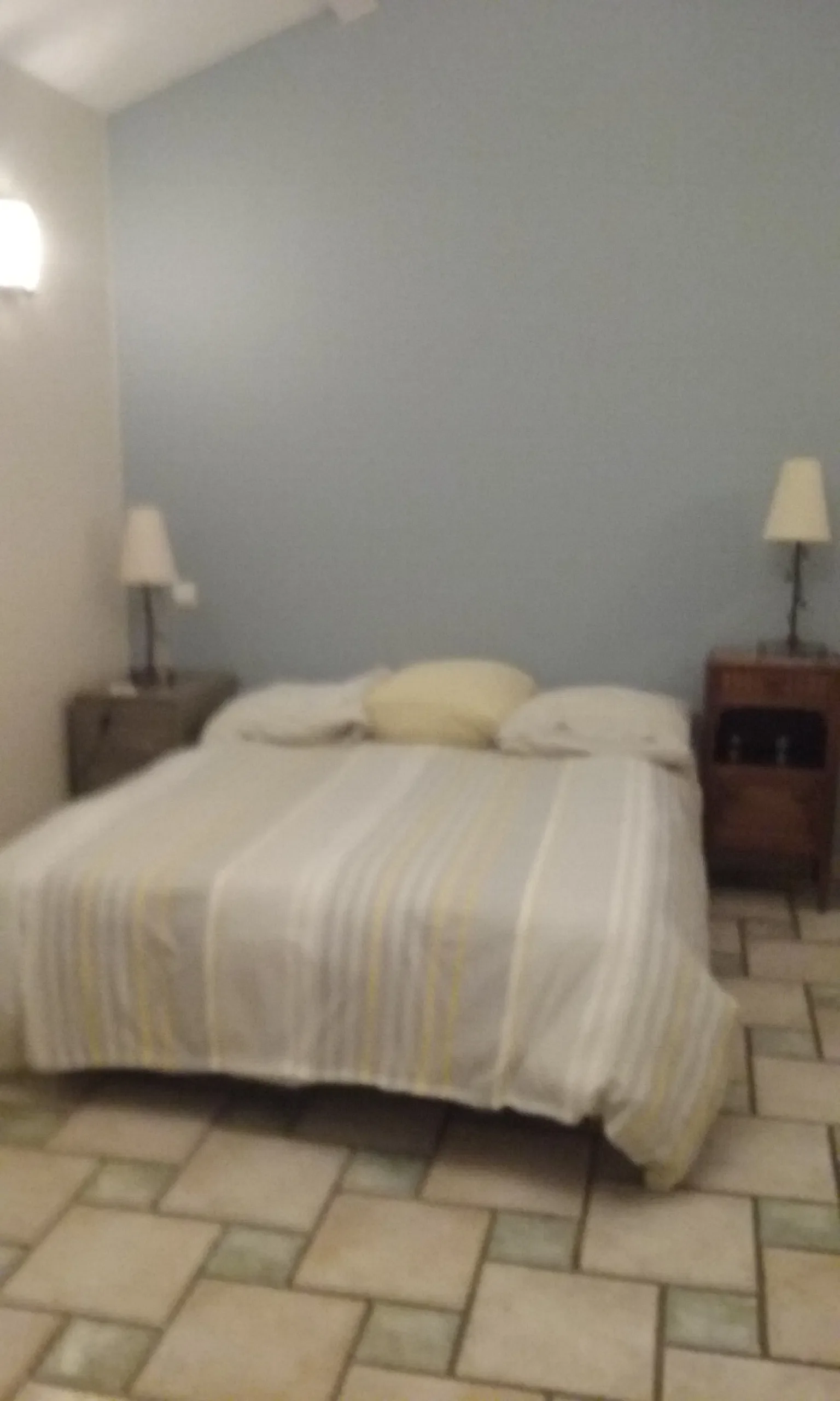 Room Allée du Berfayet in Montanay