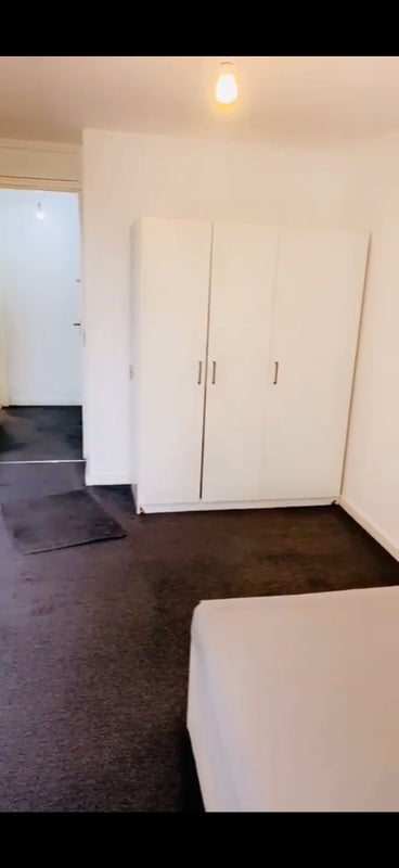 Room Ernest Street in Greater London