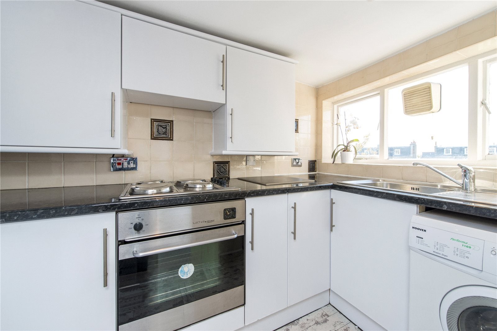 Flat Alma Square in City of Westminster