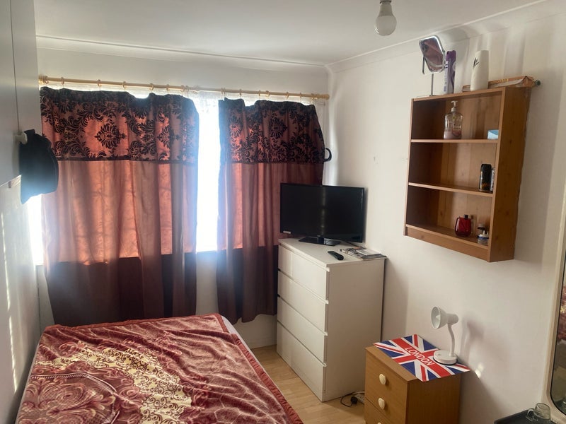 Room Wilkinson Road in Greater London