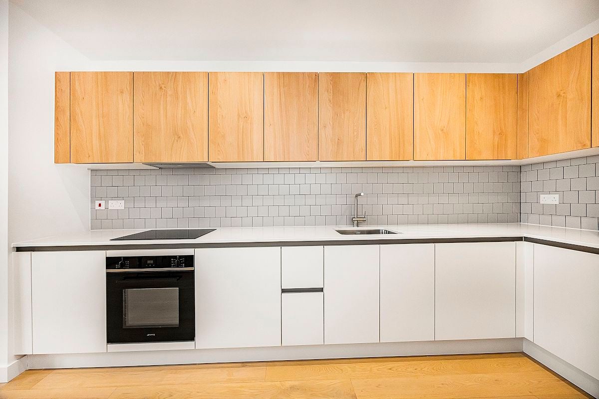 Flat Clarendon Road in Watford