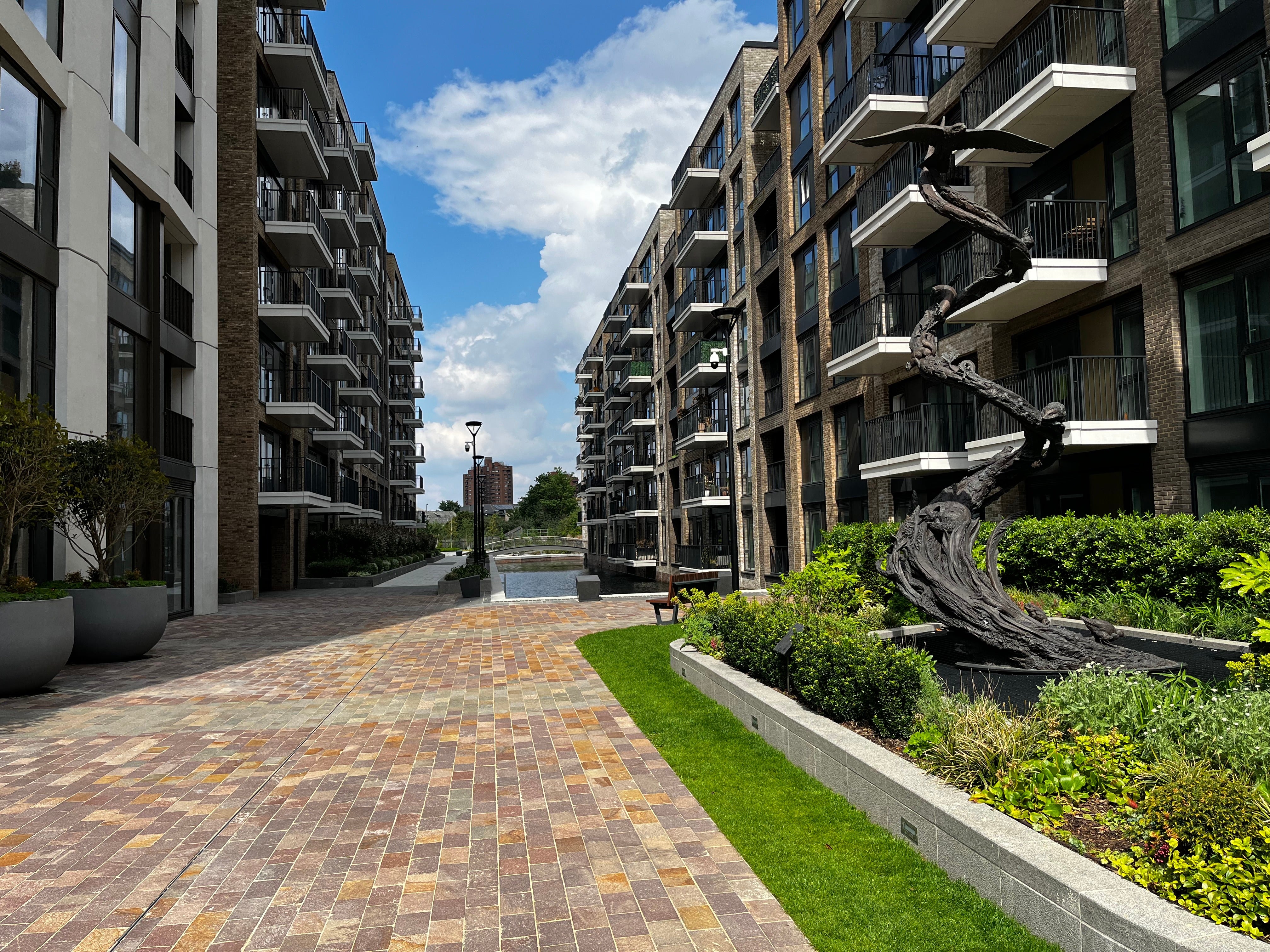Flat Saint Maur Road in Greater London