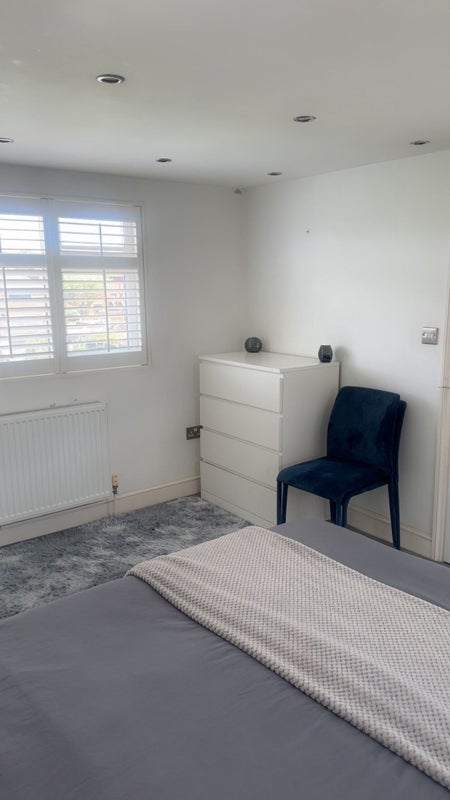 Room Frankland Road in Greater London