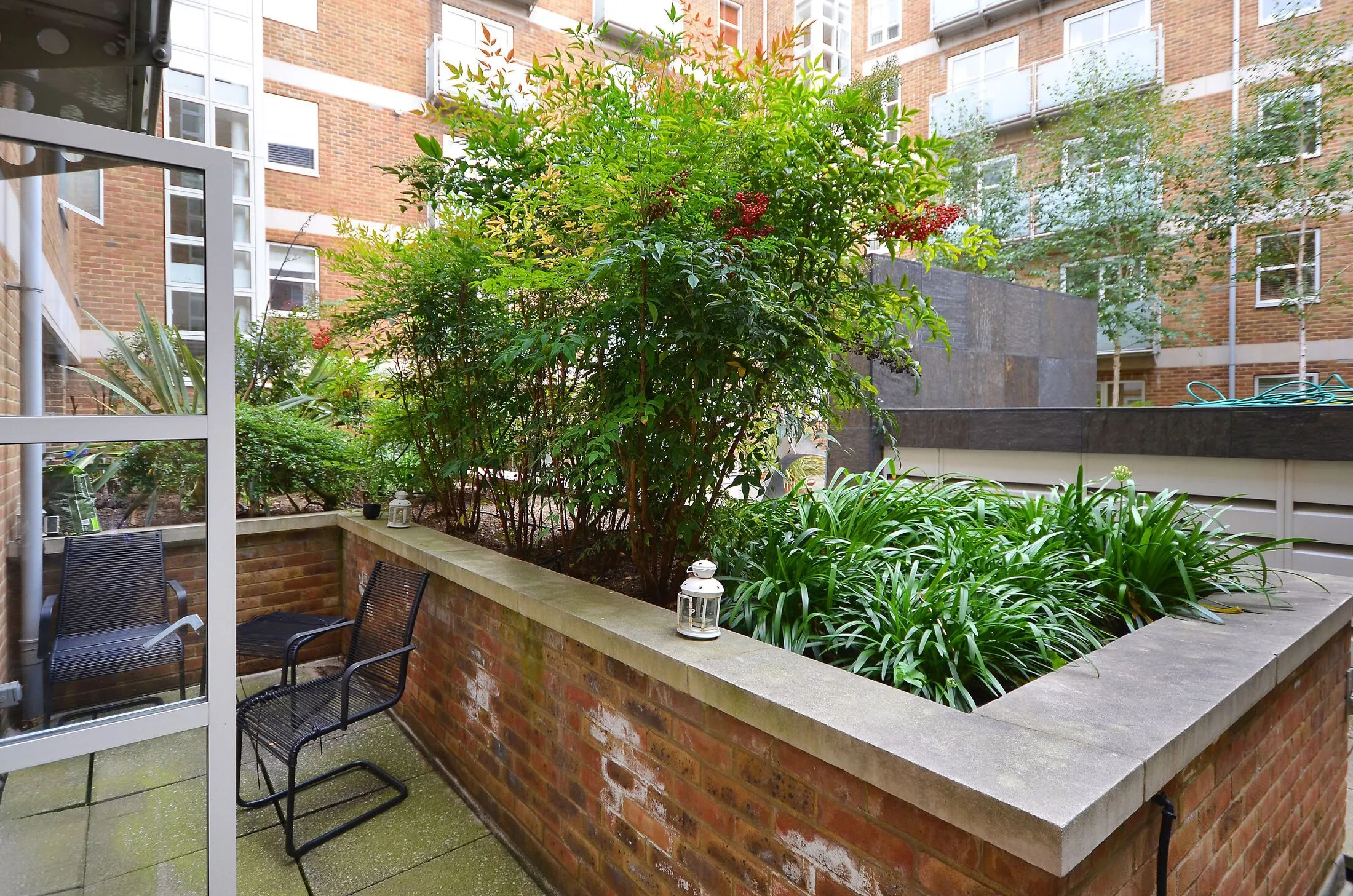 Flat Vauxhall Bridge Road in City of Westminster