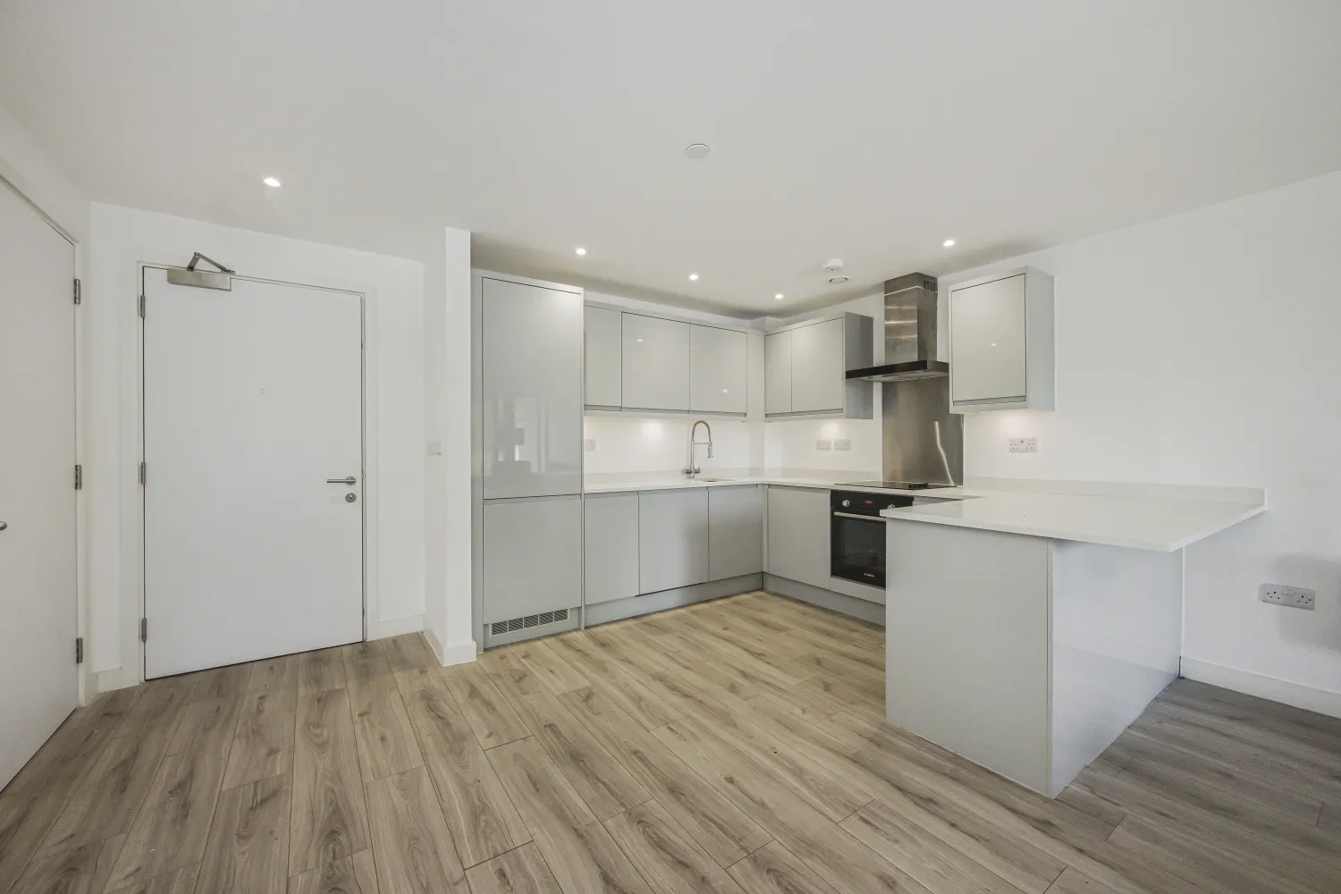Flat Stadium Road in Greater London