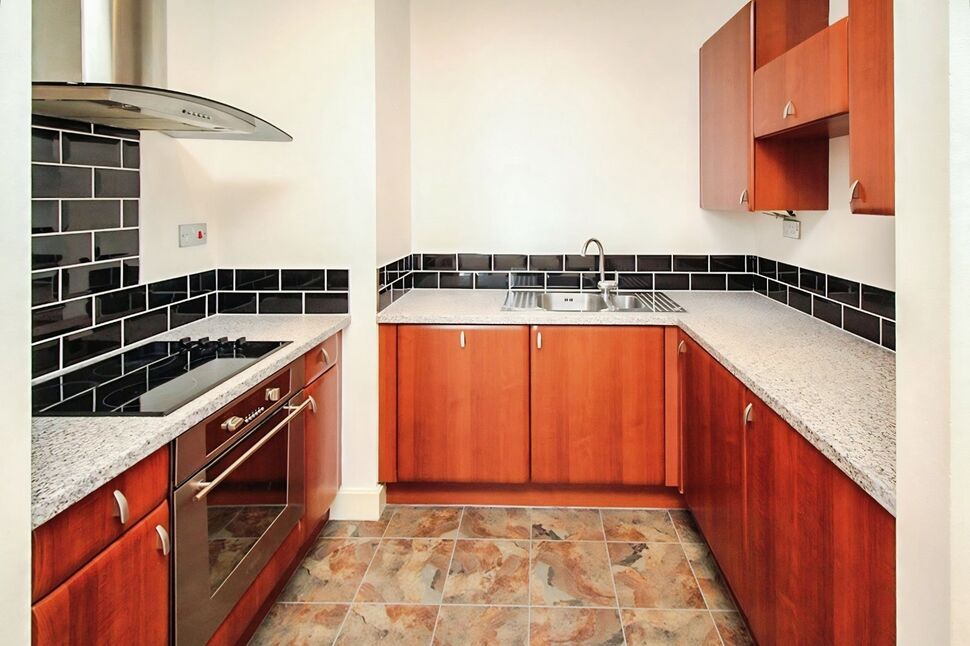 Flat Cavendish Court in Leeds