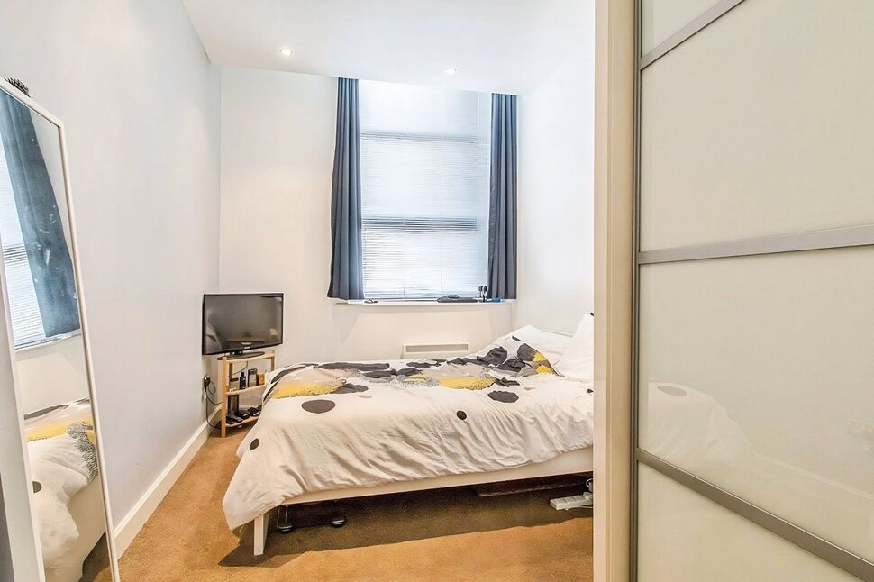 Flat Cavendish Court in Leeds
