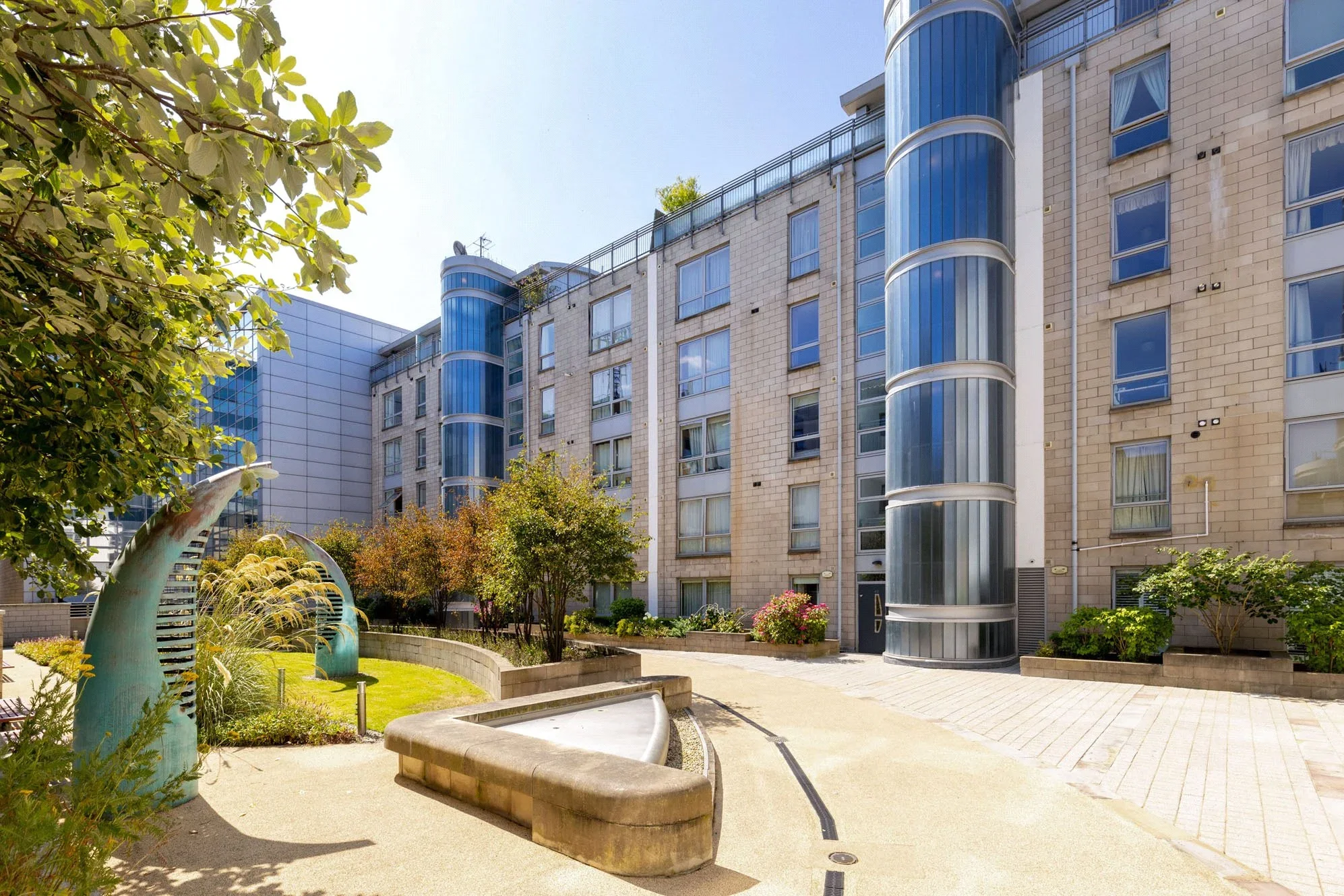 Flat Gardner's Crescent in Edinburgh
