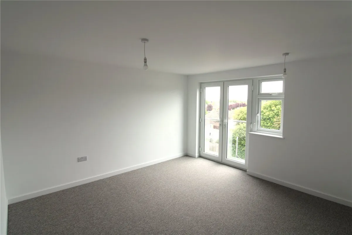 Flat Milton Parade in Havant