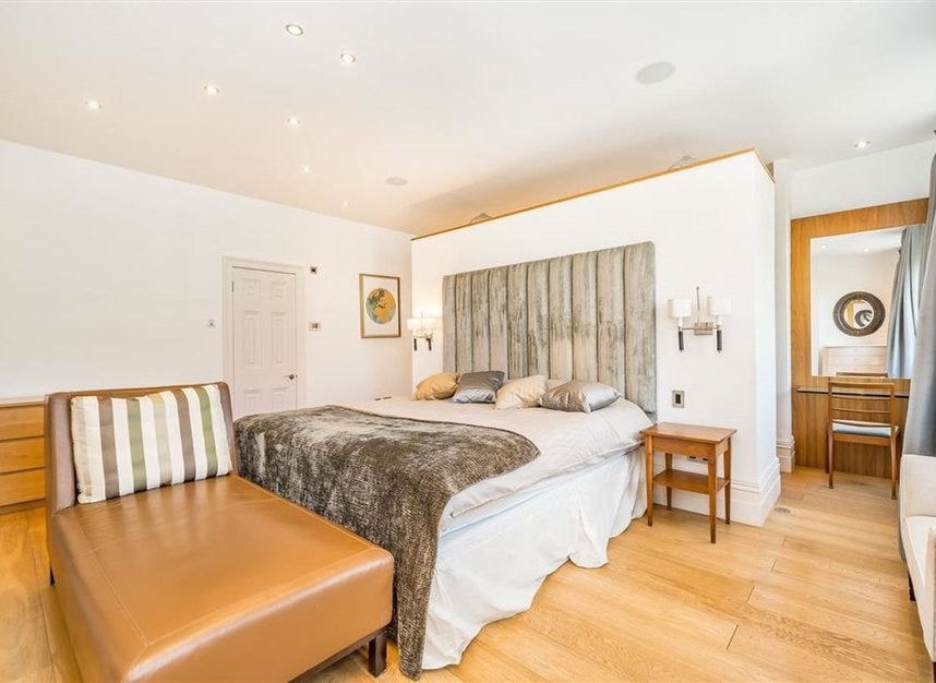 Flat Queen's Gate in Greater London