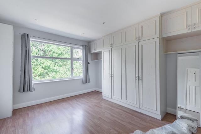House Lyndhurst Gardens in Greater London