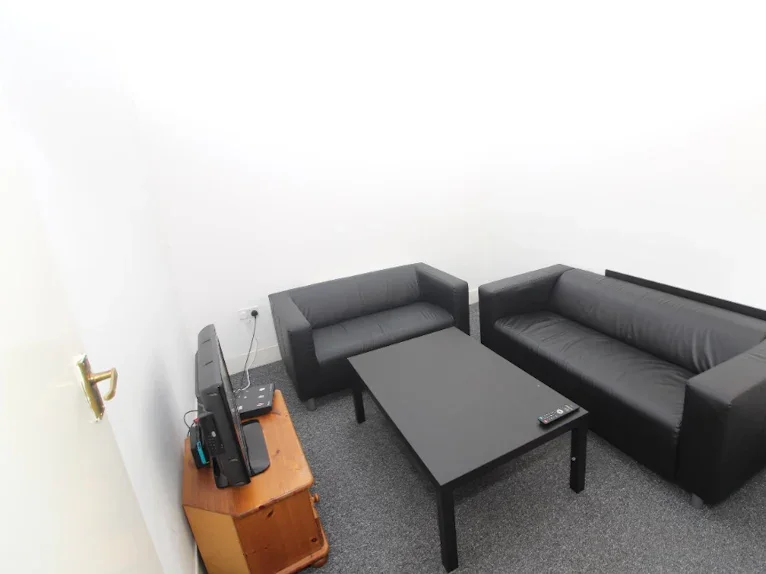 Room Erleigh Road in Reading
