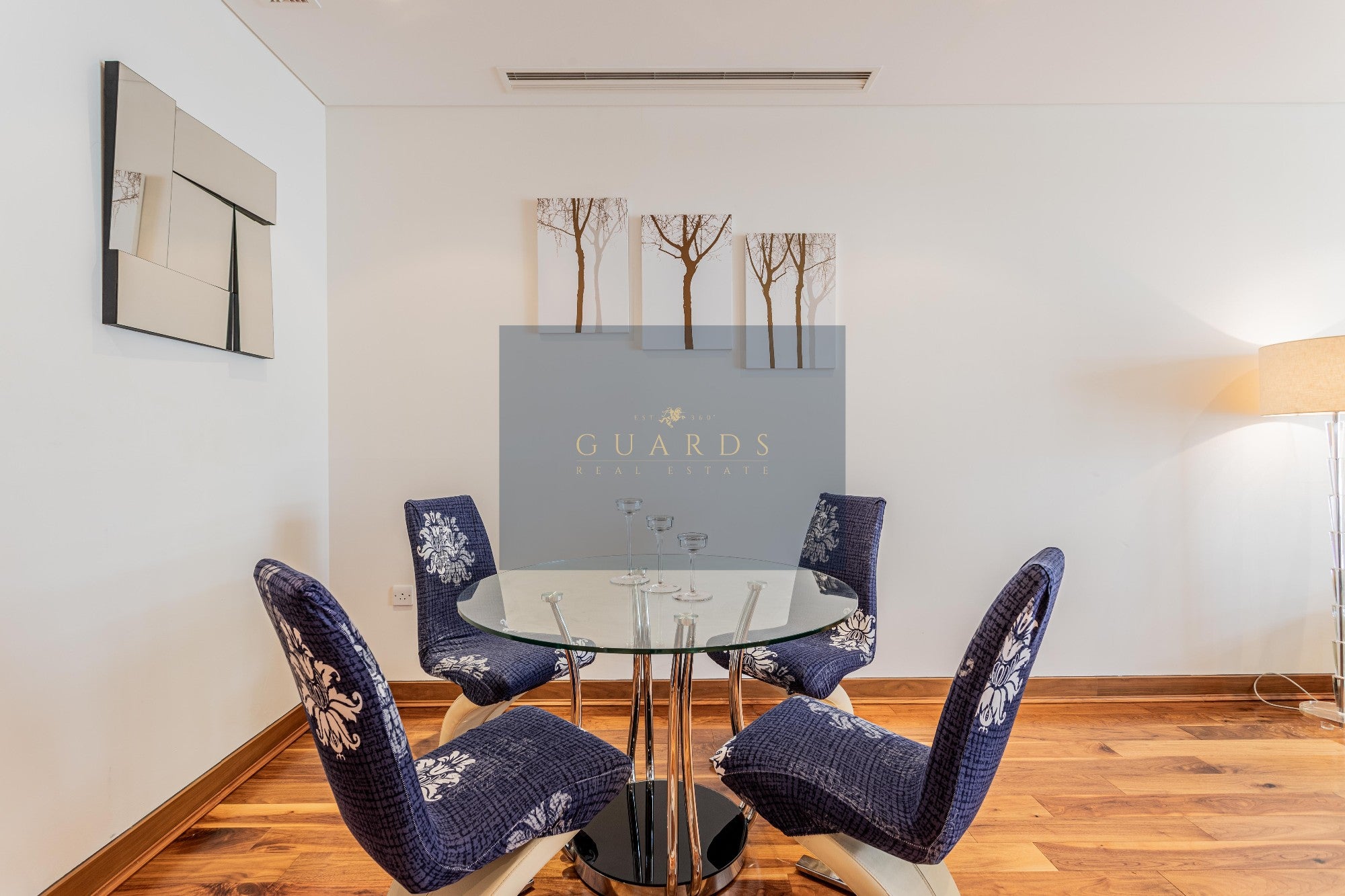 Flat Queenstown Road in Greater London