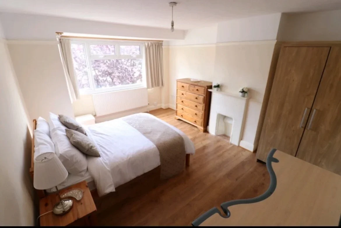 Room Grenaby Avenue in Greater London