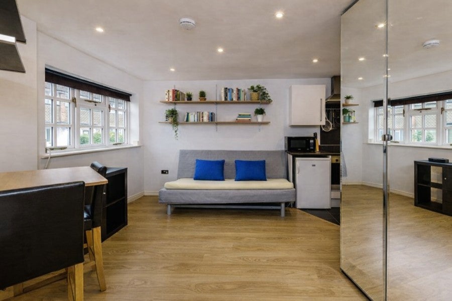 Flat Millmead Terrace in Guildford
