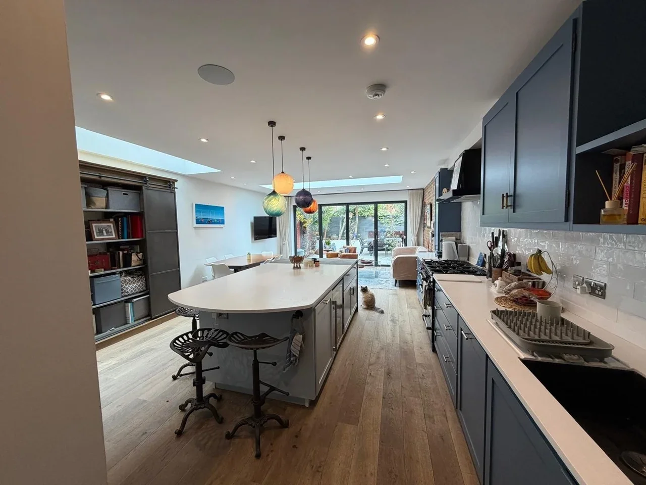 Room Burntwood Lane in Greater London