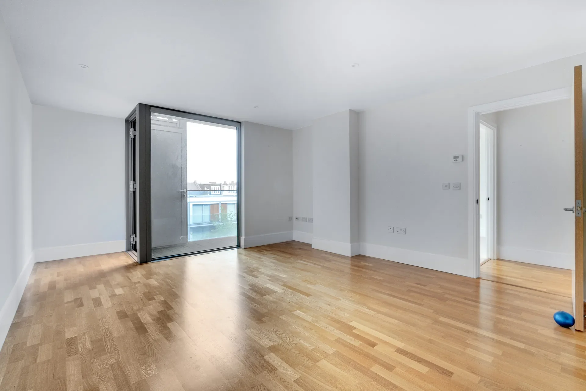Flat Gillespie Road in Greater London
