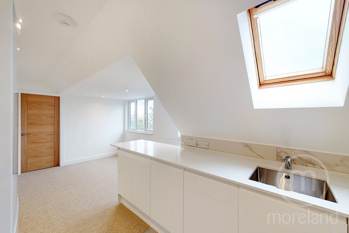 Flat Golders Gardens in Greater London