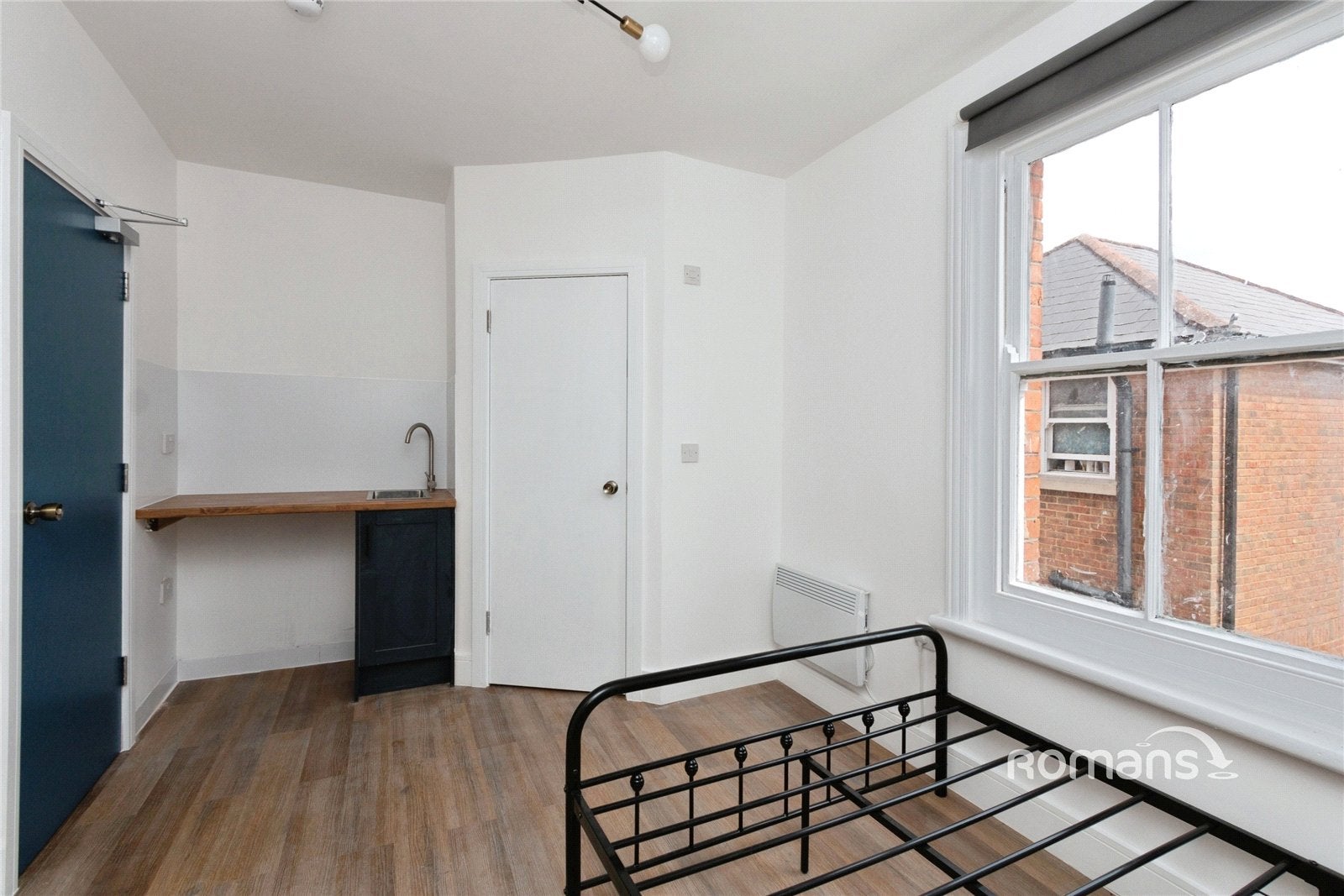 Room Ash Road in Rushmoor